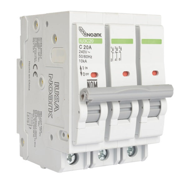 INTERRUPTOR TERMOMAGNETICO (PASTILLA) 3 X 40 A IUSA 616652