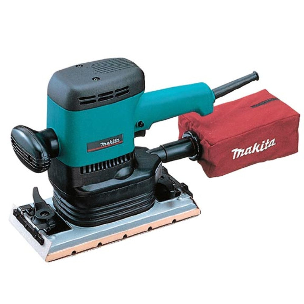 LIJADORA OSCILATORIA 4 1/2" X 9" 5Amp 600W 6,000 OPM MAKITA 9046