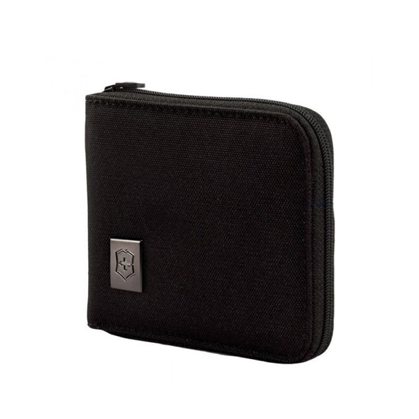 CARTERA NEGRA C/ CIERRE RANURA PARA TARJETAS NYLON 11 X 10cm VICTORINOX 610395