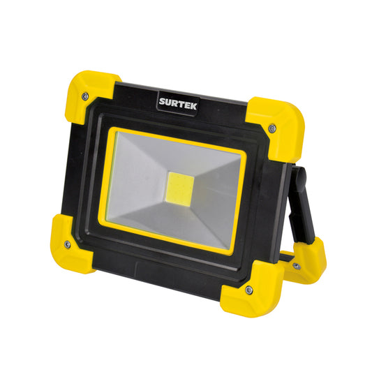 REFLECTOR LED RECARGABLE 5W 300 LUMENES SURTEK RFR3